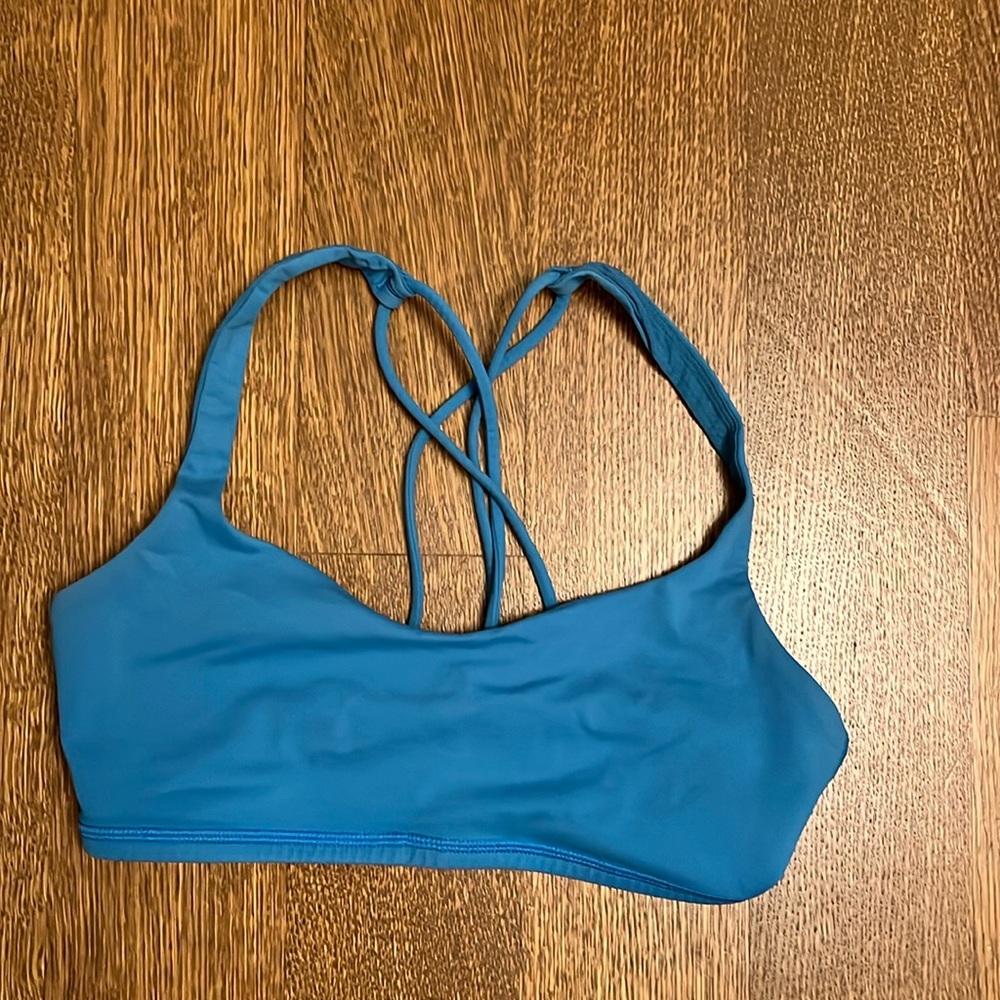Lululemon sports bra